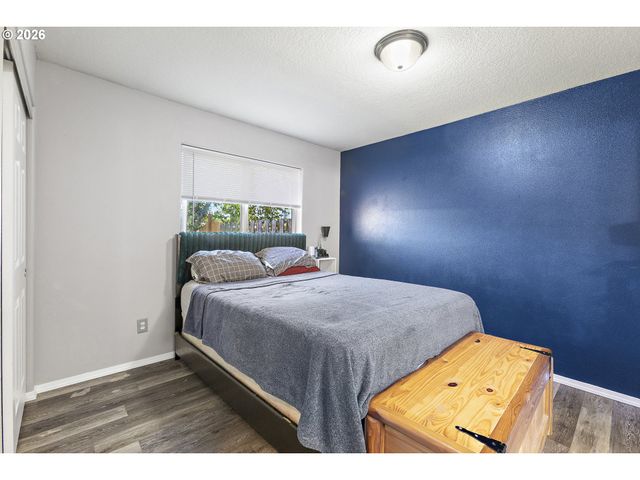 946 Sw JUNCTION Pl, Gresham, OR 97080