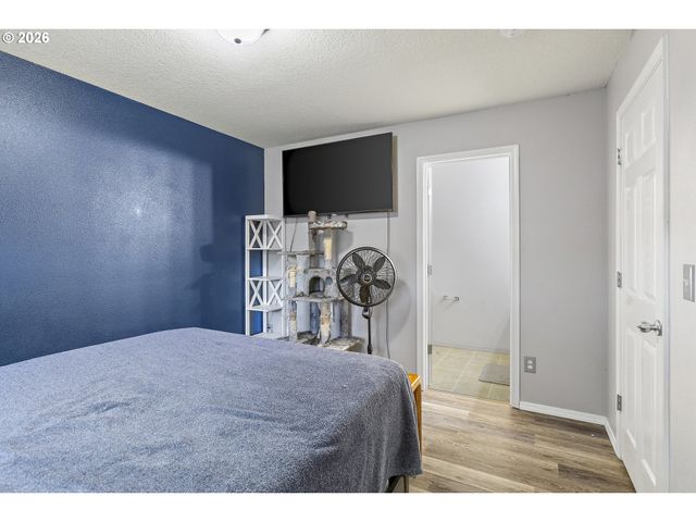 946 Sw JUNCTION Pl, Gresham, OR 97080
