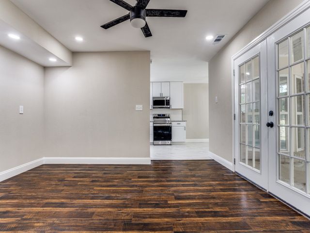 2226 Meadowview Drive, Garland, TX 75043