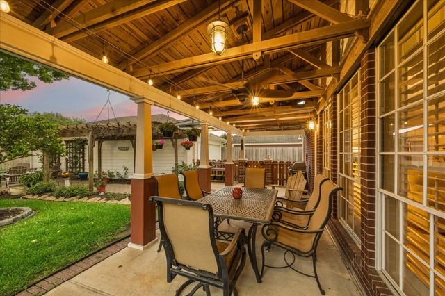 3226 Pleasant Cove Court, Houston, TX 77059
