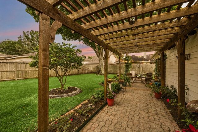 3226 Pleasant Cove Court, Houston, TX 77059
