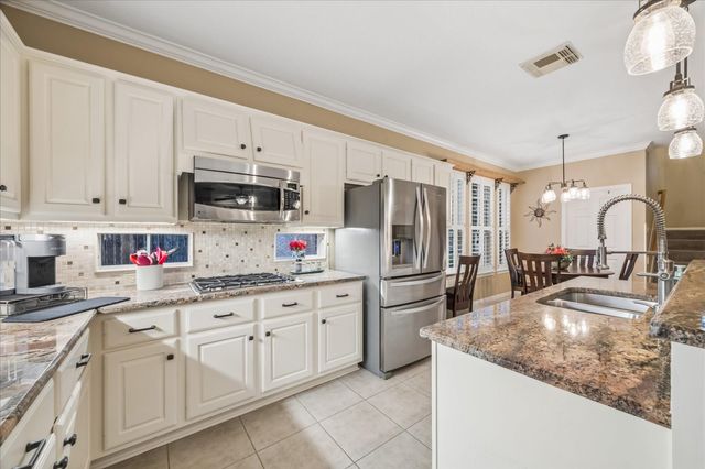 3226 Pleasant Cove Court, Houston, TX 77059