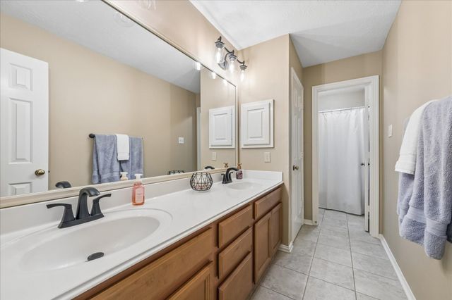 3226 Pleasant Cove Court, Houston, TX 77059