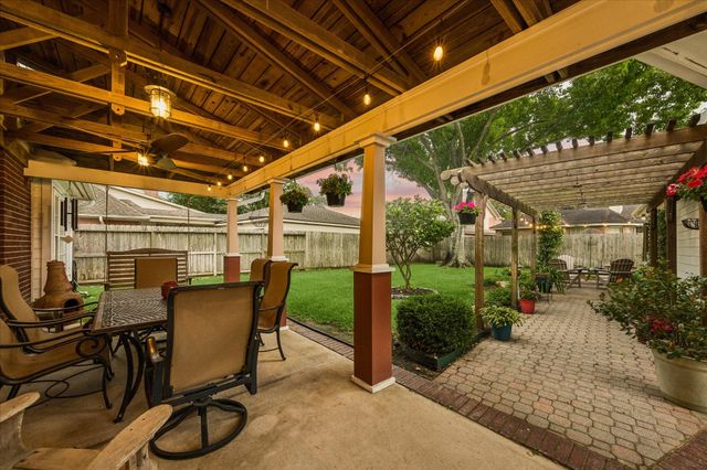 3226 Pleasant Cove Court, Houston, TX 77059