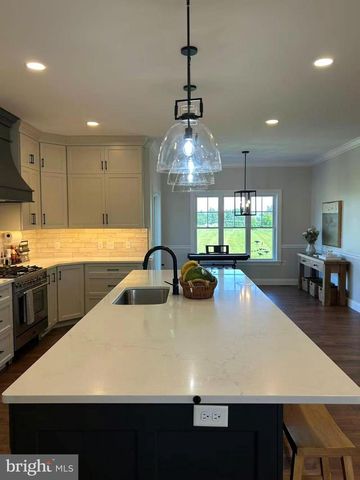 210 WINDSOR WAY, Lewisburg, PA 17837