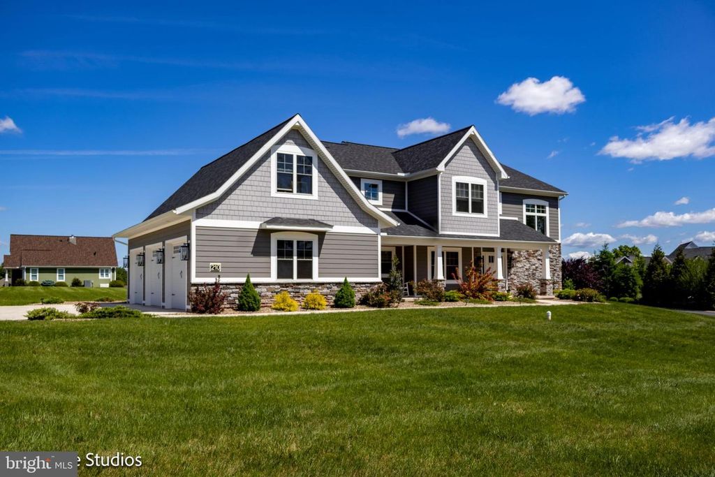 210 WINDSOR WAY, Lewisburg, PA 17837