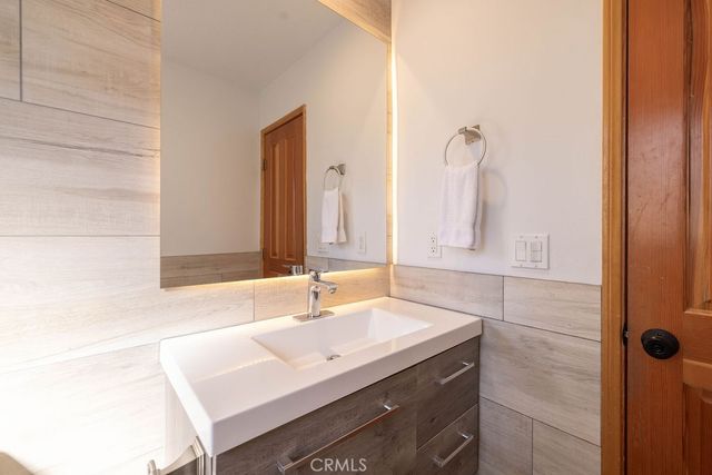 43855 Wolf, Big Bear Lake, CA 92315