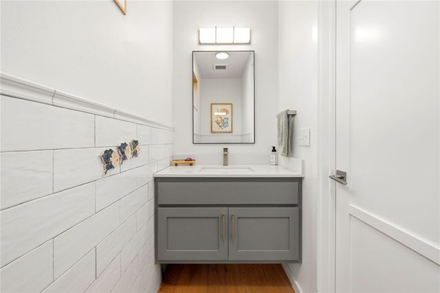 632 Bella Vista Road, Bentonville, AR 72712