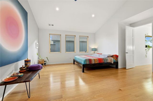 632 Bella Vista Road, Bentonville, AR 72712