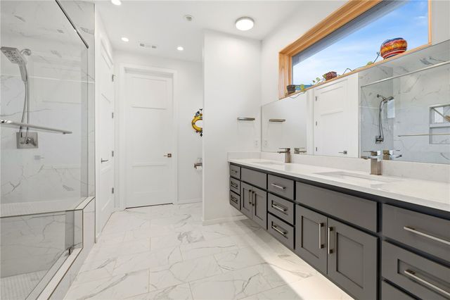 632 Bella Vista Road, Bentonville, AR 72712