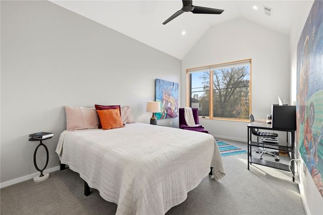 632 Bella Vista Road, Bentonville, AR 72712