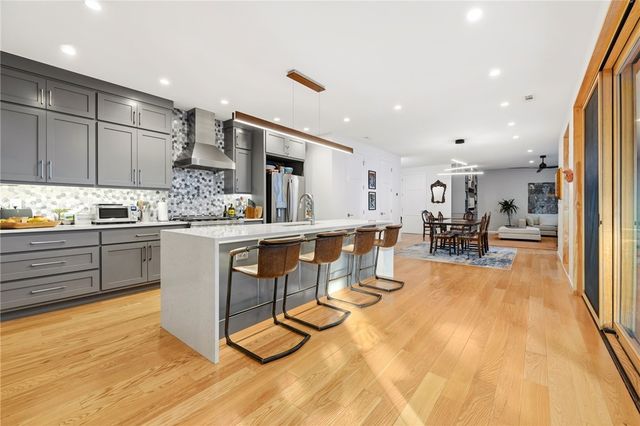 632 Bella Vista Road, Bentonville, AR 72712