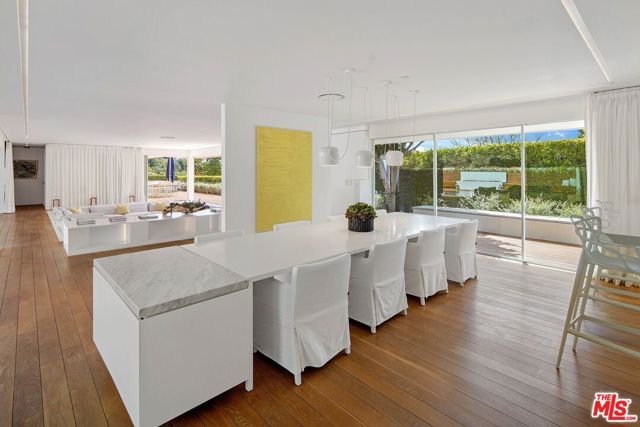 1106 N Hillcrest Road, Beverly Hills, CA 90210