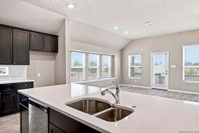2112 Bailey Forest, San Antonio, TX 78253