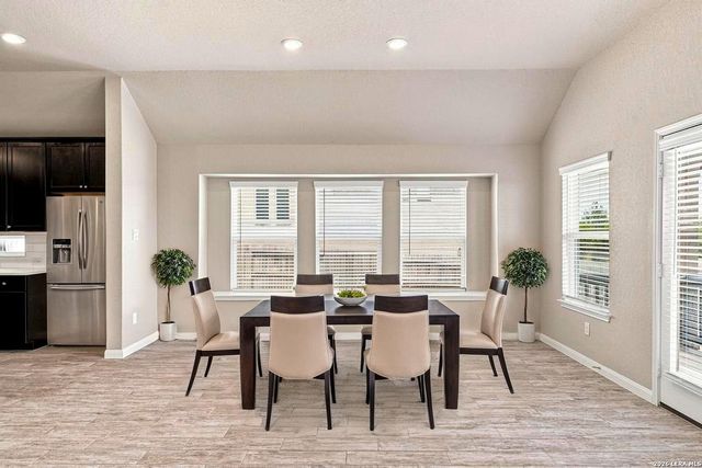 2112 Bailey Forest, San Antonio, TX 78253