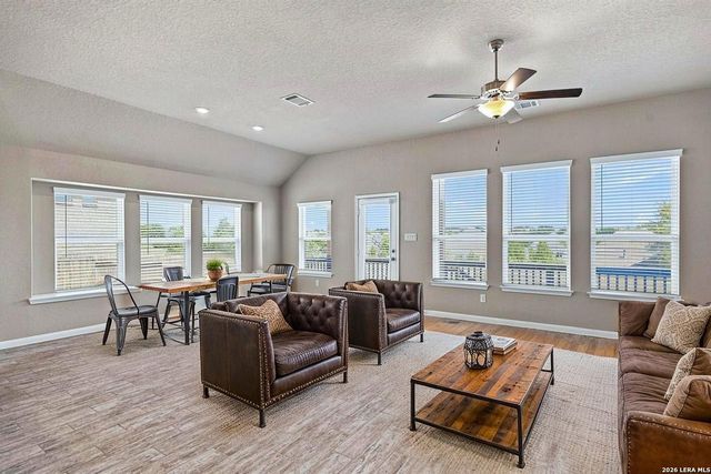 2112 Bailey Forest, San Antonio, TX 78253