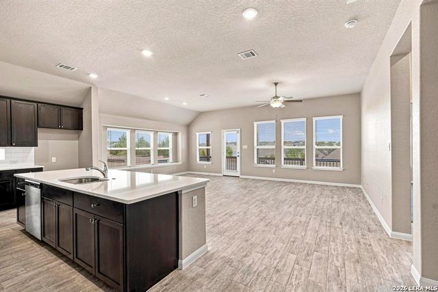 2112 Bailey Forest, San Antonio, TX 78253