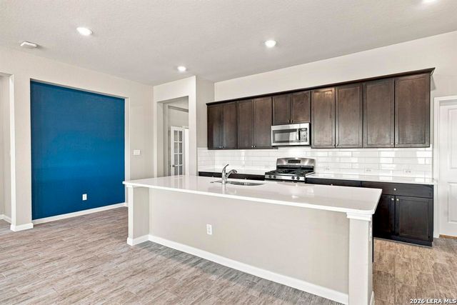 2112 Bailey Forest, San Antonio, TX 78253