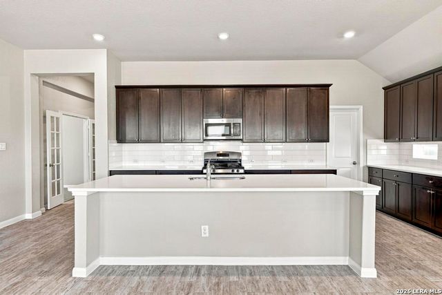 2112 Bailey Forest, San Antonio, TX 78253