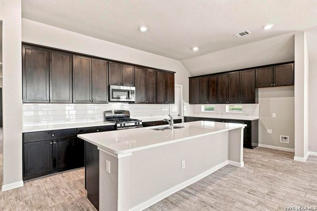 2112 Bailey Forest, San Antonio, TX 78253