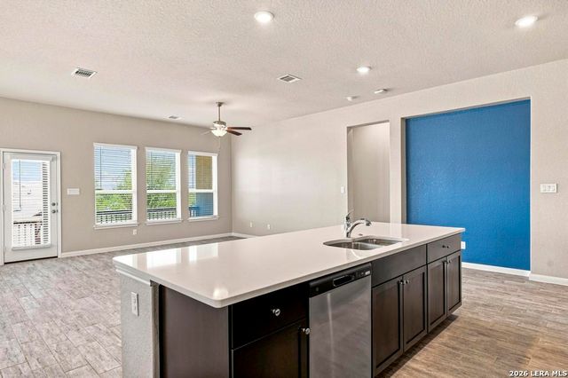 2112 Bailey Forest, San Antonio, TX 78253