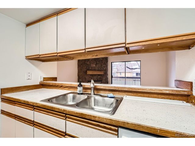 6388 Oak Ct 203, Arvada, CO 80004