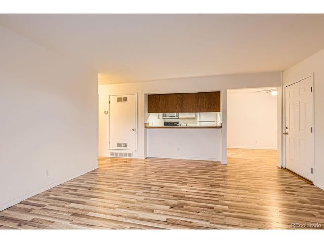 6388 Oak Ct 203, Arvada, CO 80004
