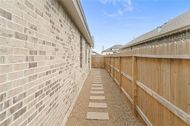 7826 Hulk Dr, Corpus Christi, TX 78414