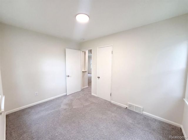 24346 Lehigh Street, Dearborn Heights, MI 48125