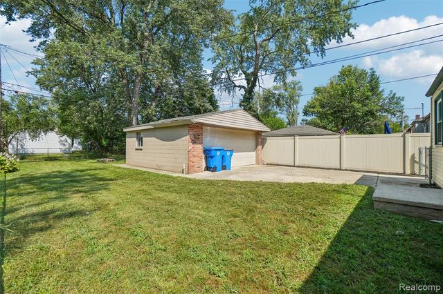 24346 Lehigh Street, Dearborn Heights, MI 48125