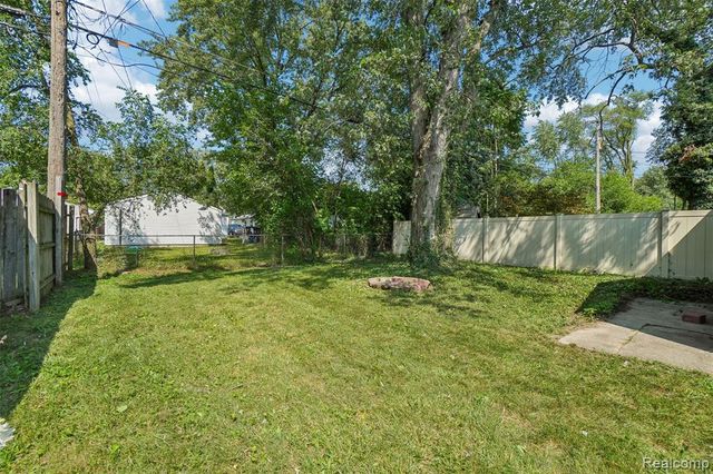 24346 Lehigh Street, Dearborn Heights, MI 48125