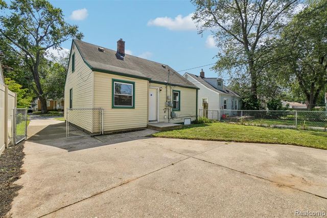 24346 Lehigh Street, Dearborn Heights, MI 48125