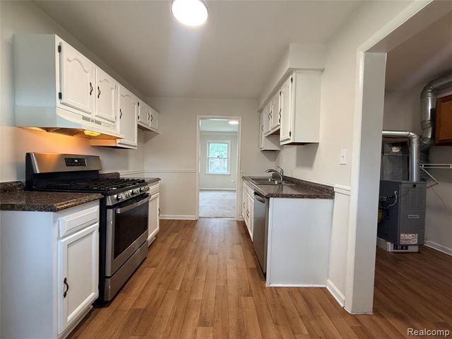 24346 Lehigh Street, Dearborn Heights, MI 48125