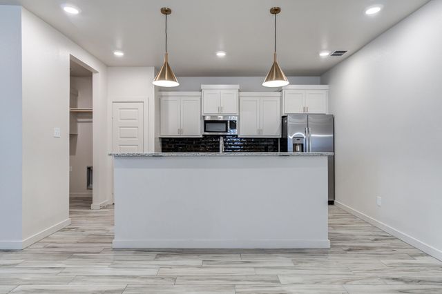 7030-7036 41st Street, Lubbock, TX 79407