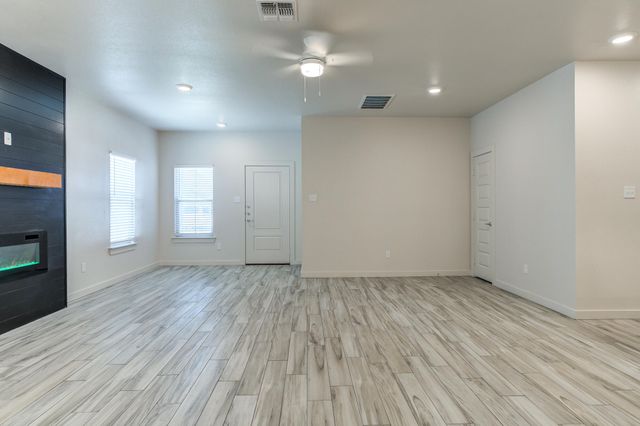 7030-7036 41st Street, Lubbock, TX 79407