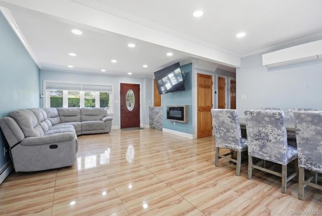 2151 Stewart Avenue, Westbury, NY 11590