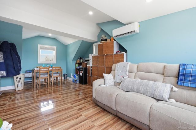 2151 Stewart Avenue, Westbury, NY 11590