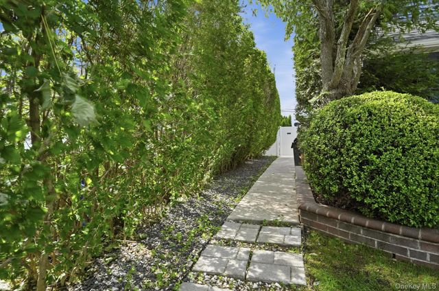 2151 Stewart Avenue, Westbury, NY 11590