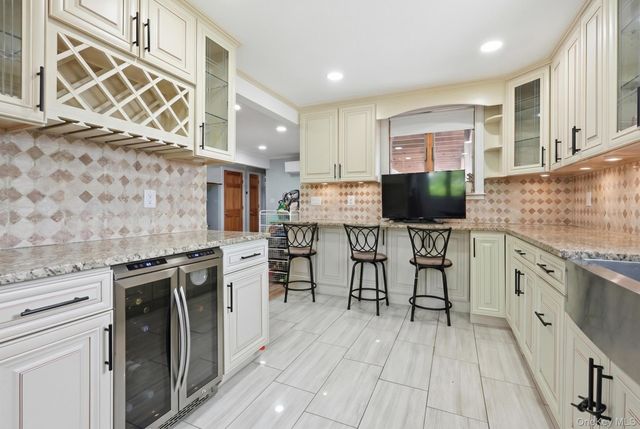 2151 Stewart Avenue, Westbury, NY 11590