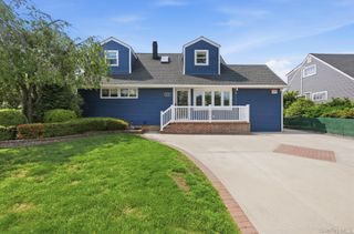 2151 Stewart Avenue, Westbury, NY 11590