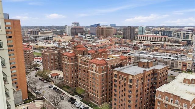 229 Ward Parkway 603B, Kansas City, MO 64112