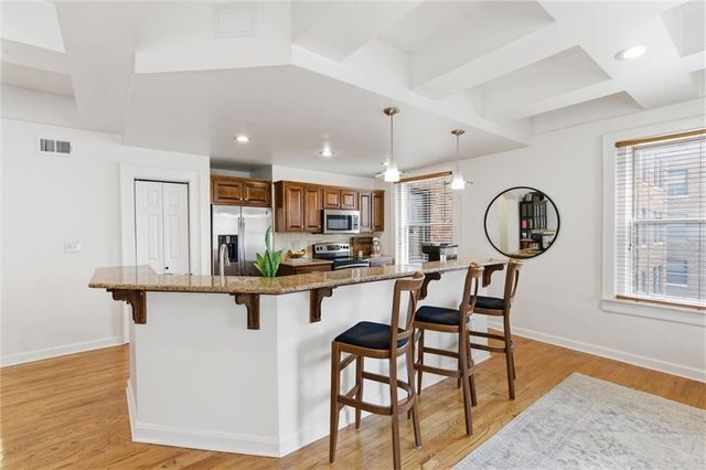 229 Ward Parkway 603B, Kansas City, MO 64112
