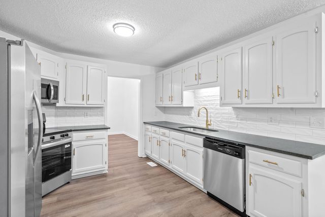 3403 Minor Dr, Clarksville, TN 37042