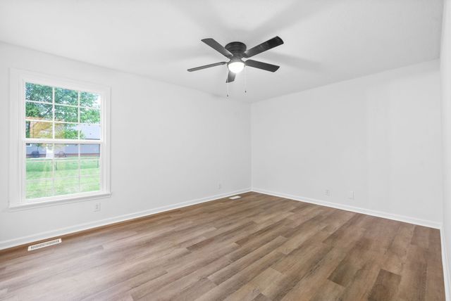 3403 Minor Dr, Clarksville, TN 37042