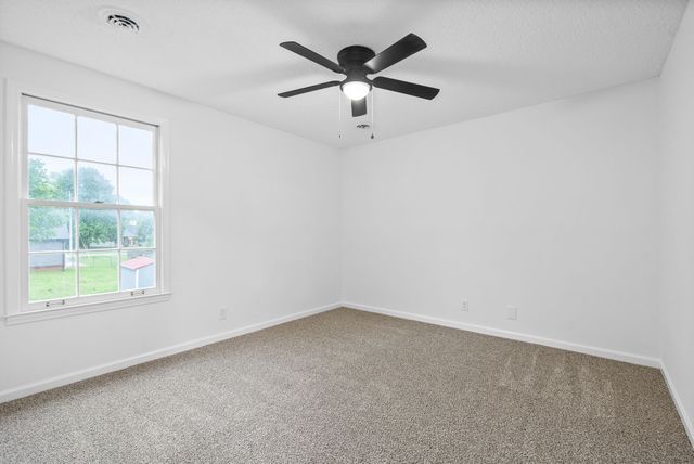 3403 Minor Dr, Clarksville, TN 37042