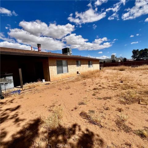 15590 Erie Road, Apple Valley, CA 92307