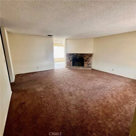15590 Erie Road, Apple Valley, CA 92307