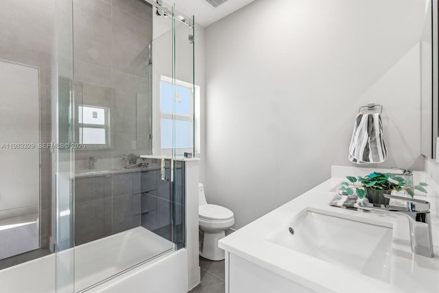 1028 NW 8th Avenue, Fort Lauderdale, FL 33311
