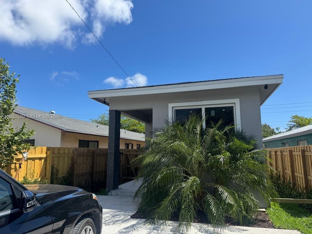 1028 NW 8th Avenue, Fort Lauderdale, FL 33311