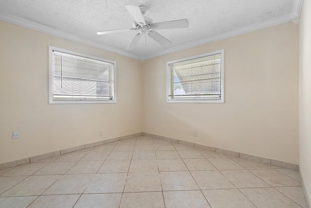 240 NW 24TH CT, Pompano Beach, FL 33064